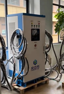 Ein guter Preis. 400A IP54 Intelligente öffentliche Ladestationen für Elektroautos mit vier Waffen Online