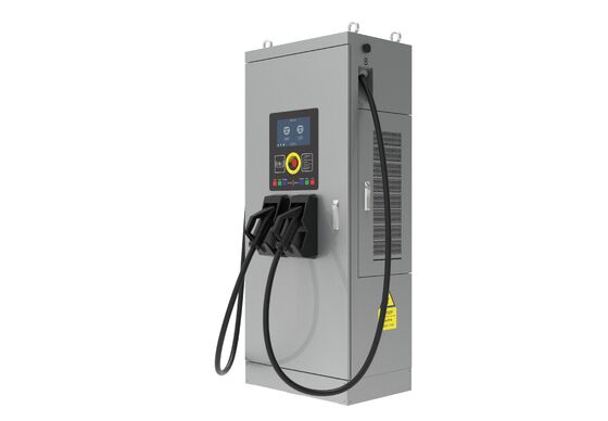 80KW Outdoor Gleichstrom-Schnellladegerät für Elektrofahrzeuge, mit doppelten Ladepistolen, OCPP 1.6J-Konformität und dreiphasiger Stromversorgung.